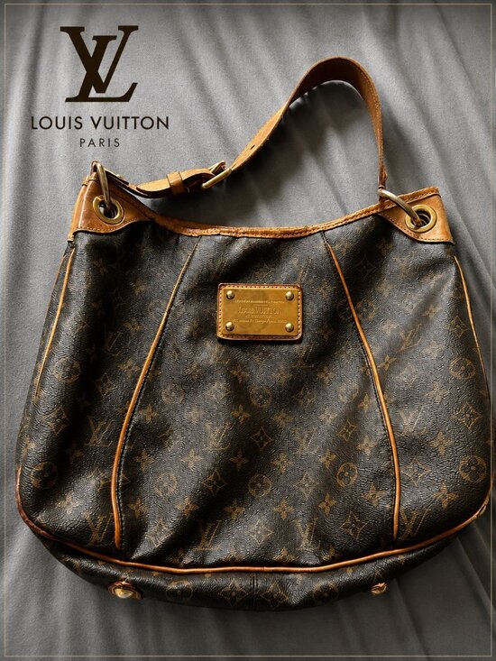 Louis Vuitton Handbags - Authentic Louis Vuitton Galliera PM Monogram Shoulder Hobo Bag M56382